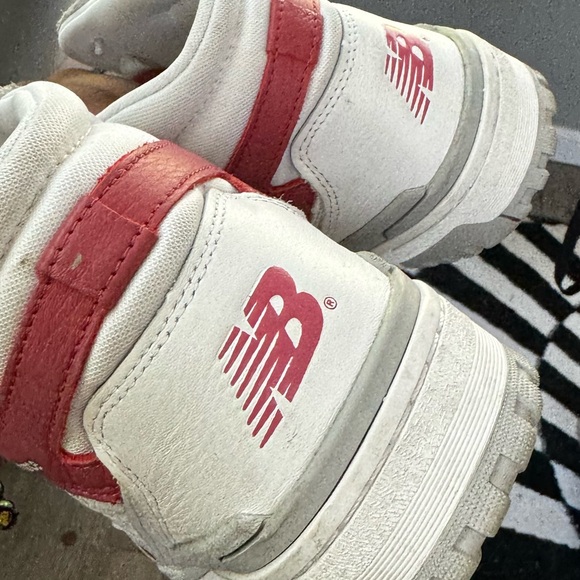 High top new balance 650 red/white color way - Picture 2 of 5